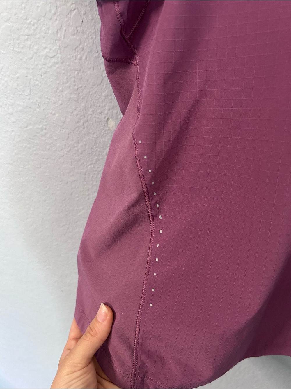 Lululemon Lightweight Stretch Run Shirt - Picture 6 of 9